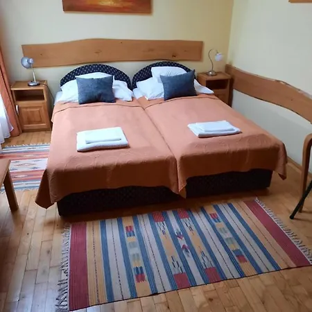 Hotel Diana