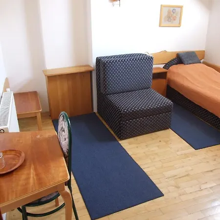 Hotel Diana