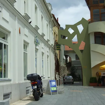 Hotel Diana